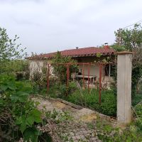 Едноетажна къща на 30 минути от Варна с.Бояна, снимка 14 - Къщи - 45430592