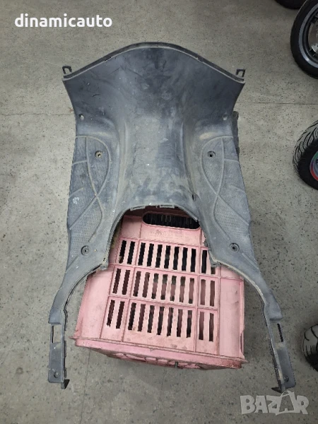 Пластмаса стъпване за Honda NES @ 150, снимка 1