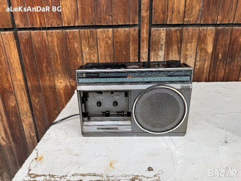Радио касетофон hitachi , снимка 1