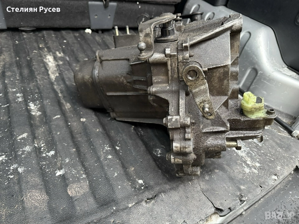 ръчна скоростна кутия за Citroen Berlingo 1.4i 75HP бензин 2003г  счупен съединител, хвърчат пружини, снимка 1