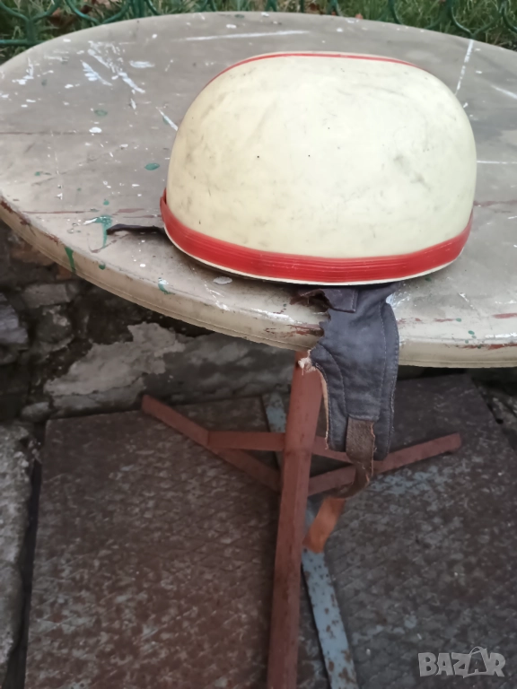 Каска от 60-те години, снимка 1