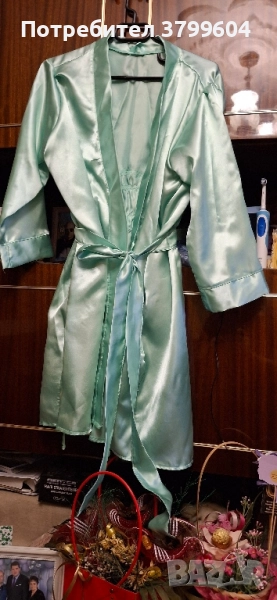 продавам халати нови различни цветове , снимка 1