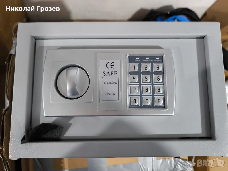 Електронен сейф със секретна ключалка Сейф 31x20x20cm LED дисплей Стоманена брава БЯЛ/Черен, снимка 1