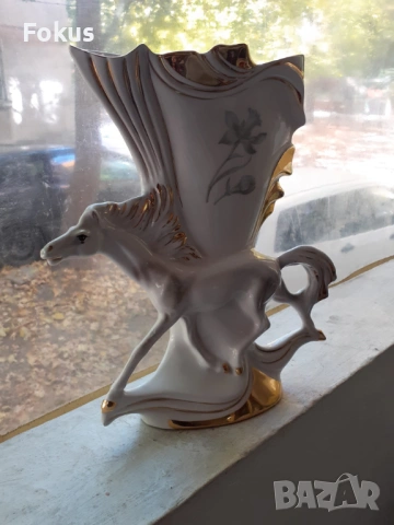 Красота от порцелан голяма ваза конче с позлата и маркировка, снимка 5 - Антикварни и старинни предмети - 53409901
