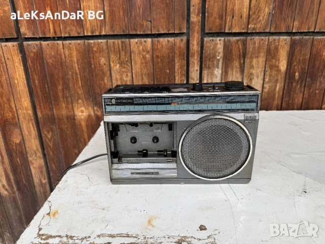 Радио касетофон hitachi 