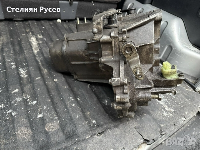 ръчна скоростна кутия за Citroen Berlingo 1.4i 75HP бензин 2003г  счупен съединител, хвърчат пружини