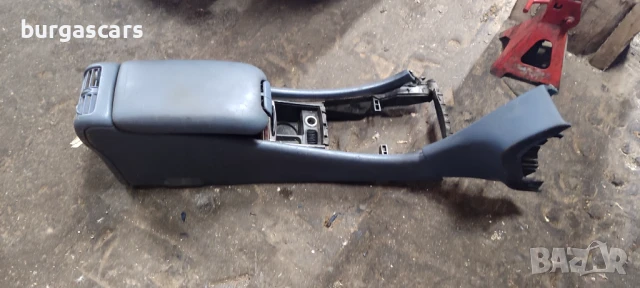 Подлакътник Mercedes C220 W203 - 60лв