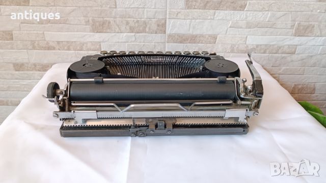 Стара пишеща машина PATRIA - Swiss Made - 1936 годинаа, снимка 6 - Антикварни и старинни предмети - 46239961
