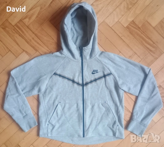 Оригинално дамско горнище Nike Tech Fleece, снимка 2 - Спортни екипи - 53384913