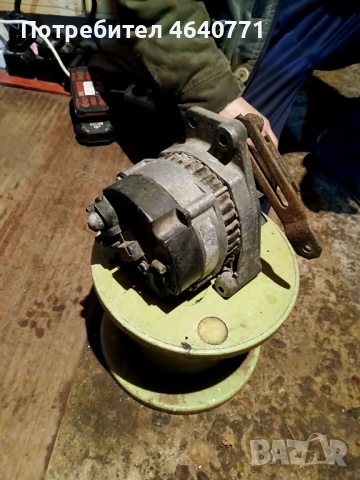 Динамо/алтернатор зa VW golf 2, 1,6 бензин, снимка 2 - Аксесоари и консумативи - 53307754