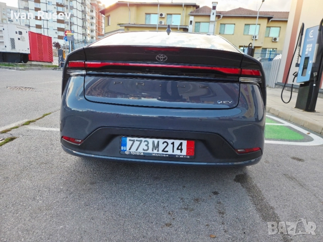 Toyota Prius 2023, снимка 6 - Автомобили и джипове - 52170269