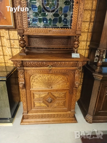 Античен Шедьовър: Френски Неоренесансов Дървен Бюфет/Скрин с Витраж, Края на XIX век