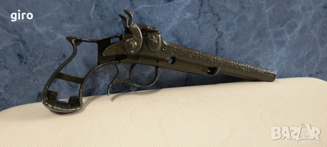 Реплика на двуцевен капсулен пистолет, снимка 2 - Колекции - 53386363