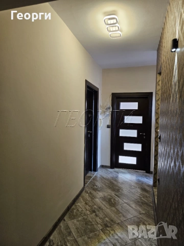 Давам под наем тристаен необзаведен 60кв.м.  ул. Царевец, снимка 3 - Апартаменти - 53261582