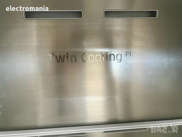 хладилник с фризер Samsung RB37J5009SA No Frost, снимка 8 - Хладилници - 53961298