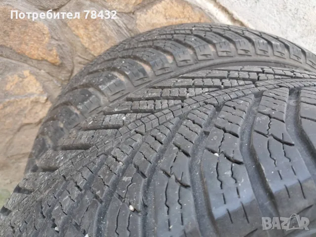 Зимни гуми 205/55/16 Kumho - 2 броя, снимка 2 - Гуми и джанти - 49547629