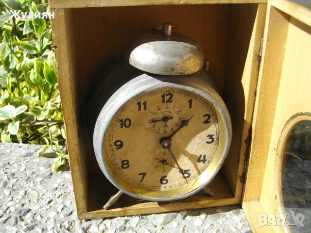 КОЛЕКЦИОНЕРСКИ СТАР БУДИЛНИК GUSTAV BECKER + КУТИЯ, снимка 4 - Антикварни и старинни предмети - 53744397