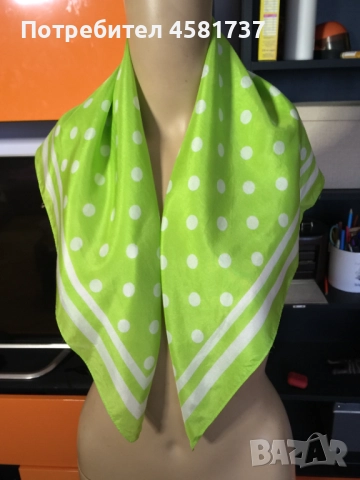 Копринен шал LDADPR в цвят лайм