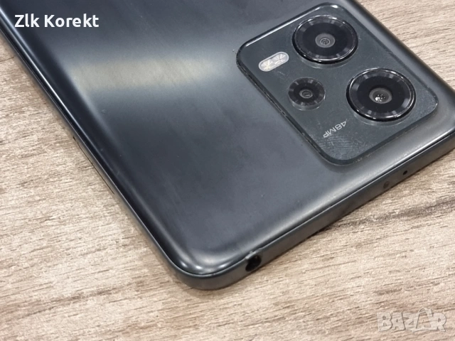 Смартфон Xiaomi Redmi Note 12 5G.