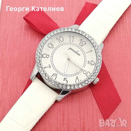 Дамски Часовник И Гривни В Бяло Код На Продукта:FA-002, снимка 2 - Подаръци за жени - 45192794