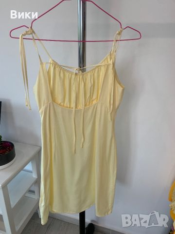 Жълта сатенена рокля, снимка 10 - Рокли - 46438584
