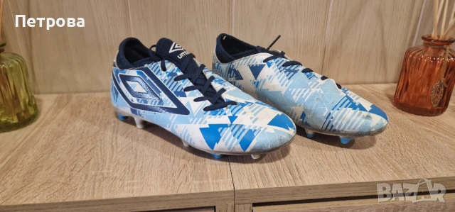 Детски бутонки размер 35,5 Umbro, снимка 2 - Футбол - 53928376