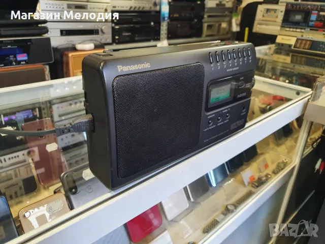 Радио Panasonic RF-3700 В перфектно техническо и много добро визуално състояние., снимка 8 - Радиокасетофони, транзистори - 49343615