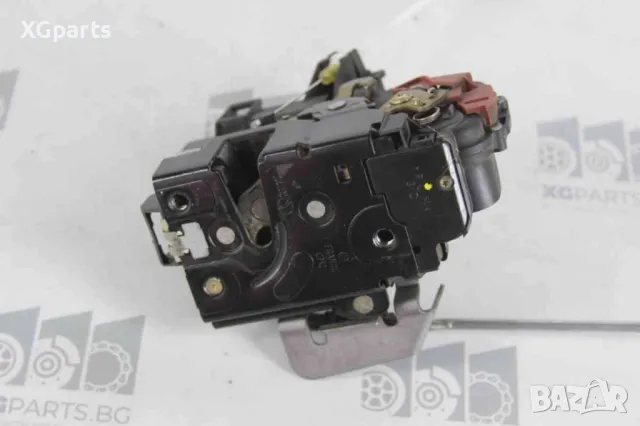 Брава врата предна дясна за Audi A4 B6 (2001-2004), снимка 2 - Части - 50029086