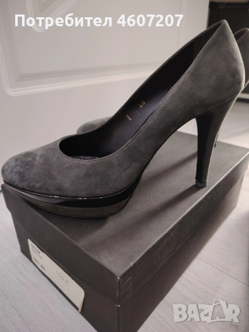 Нови кожени обувки 