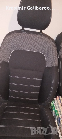 Предни седалки от Дачия Сандеро3 22г., снимка 2 - Части - 52893139