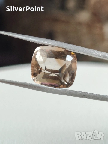 Топаз праскова много голям