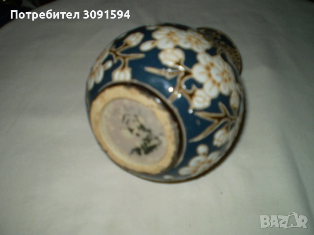 Винидж ваза в азиатски стил със син фон и флорални мотививи , снимка 6 - Антикварни и старинни предмети - 53583892