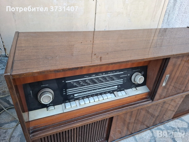 Музикален шкаф Хармония 20 , снимка 2 - Антикварни и старинни предмети - 54220499