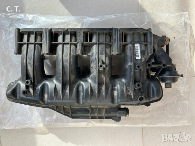 Всмукателен колектор Audi A4 B8 1.8 TFSI CDHB клапи оригинал, снимка 2 - Части - 54176122