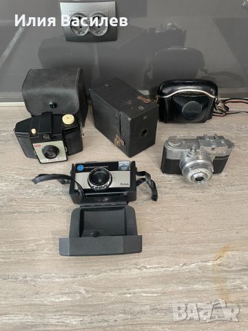 Стари фотоапарати, снимка 1 - Антикварни и старинни предмети - 46452928