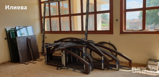 Масивна тухлена къща, снимка 2 - Къщи - 53738379