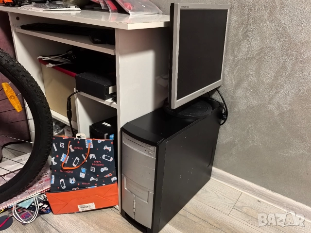 Настолен компютър и монитор, снимка 10 - За дома - 52633637