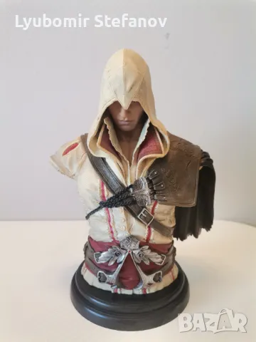 Екшън фигура Assassin's Creed Legacy Collection Ezio Auditore "Лична колекция", снимка 2 - Аксесоари - 47241832