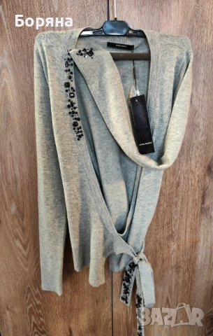 Vero Moda нова с етикет жилетка от фина вълна с черни камъни, снимка 4 - Жилетки - 54079759