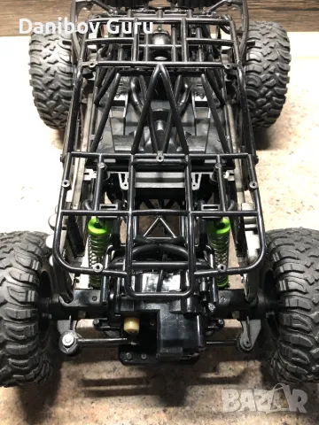 RC камион в мащаб 1:12 4WD  25км/ч Амфибия Monster Truck, снимка 12 - Коли, камиони, мотори, писти - 48832094