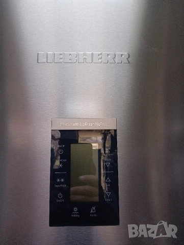 Иноксов комбиниран хладилник с фризер Liebherr Made in Germany с две години гаранция!, снимка 2 - Хладилници - 53867993