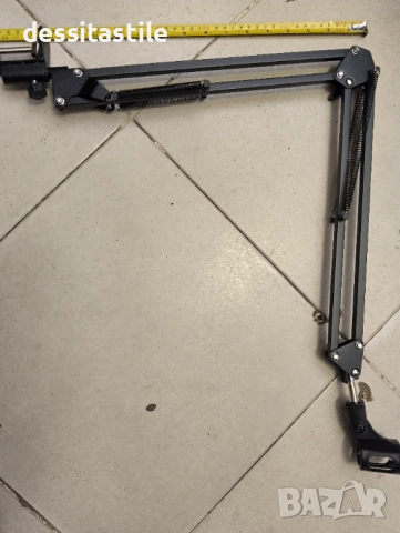 Компактни стойки за микрофони