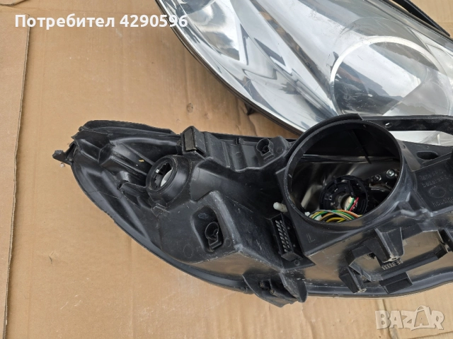 Фар ляв десен за Peugeot 407 xenon / Пежо 407 ксенон , снимка 5 - Части - 52448922