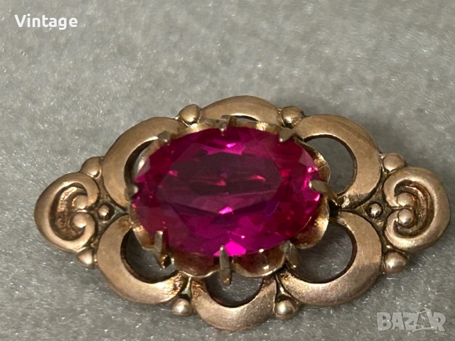 Антикварна съветска сребърна позлатена брошка с рубин 