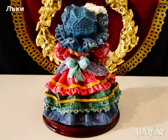 Порцеланова статуетка Дама с кошничка. , снимка 4 - Статуетки - 53574272