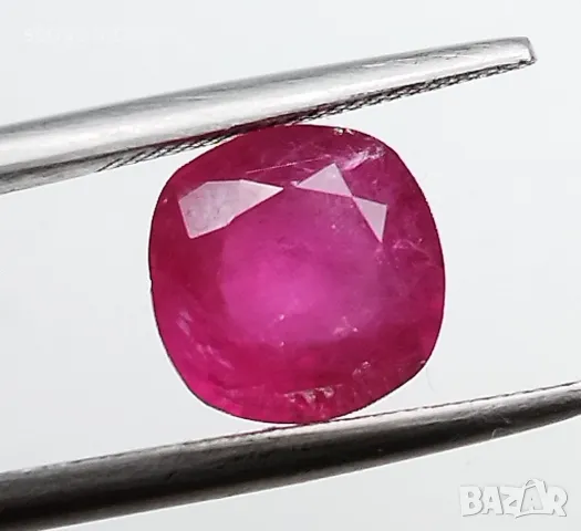 Естесвен рубин в разкошен цвят с перфектна форма и тегло 2.22кт.! Нов!, снимка 5 - Други - 48293260