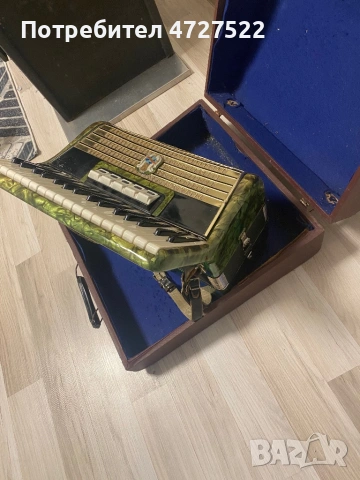 Акордеон Weltmeister, снимка 3 - Други музикални жанрове - 53342349