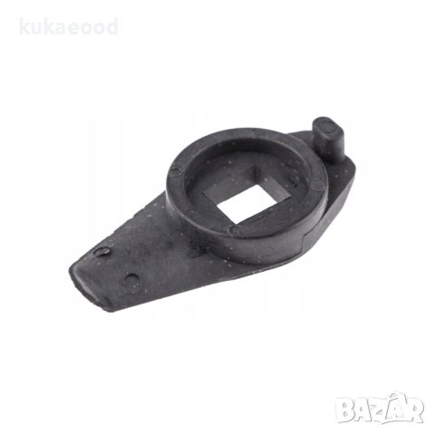 Заключващ детайл (щипка) за авариен триъгълник на Audi A6 C5 Avant