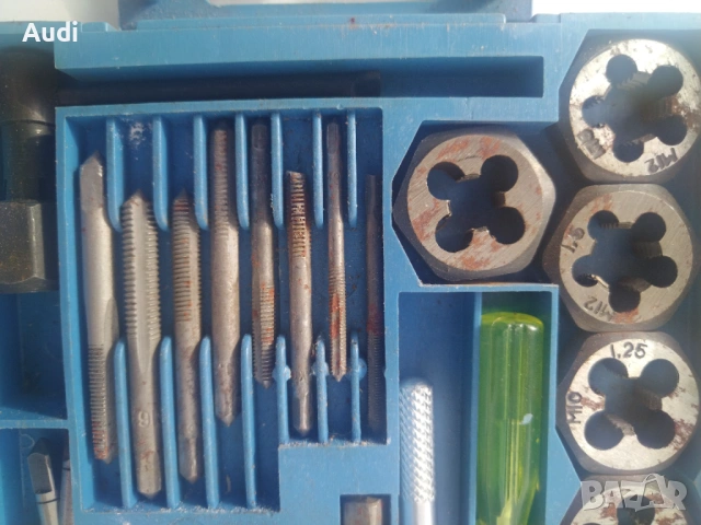 Немски комплект плашки, метчици, въртоци за метрични  вътрешни и външни резби Изработени от закалена, снимка 5 - Други инструменти - 54194034