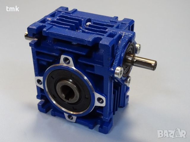 Червячен редуктор MOTOVARIO NRV030 worm gear reducer i:10.00, снимка 1 - Резервни части за машини - 45727087